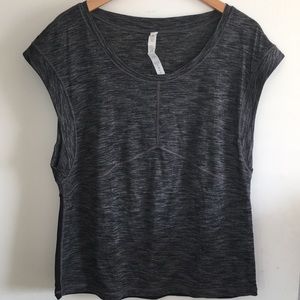 Lululemon top• size 10